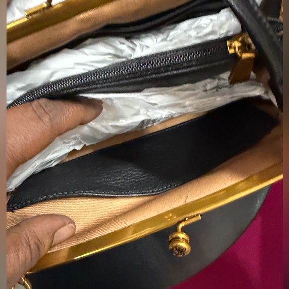 Hobo Cora Wallet Crossbody - Picture 5 of 11